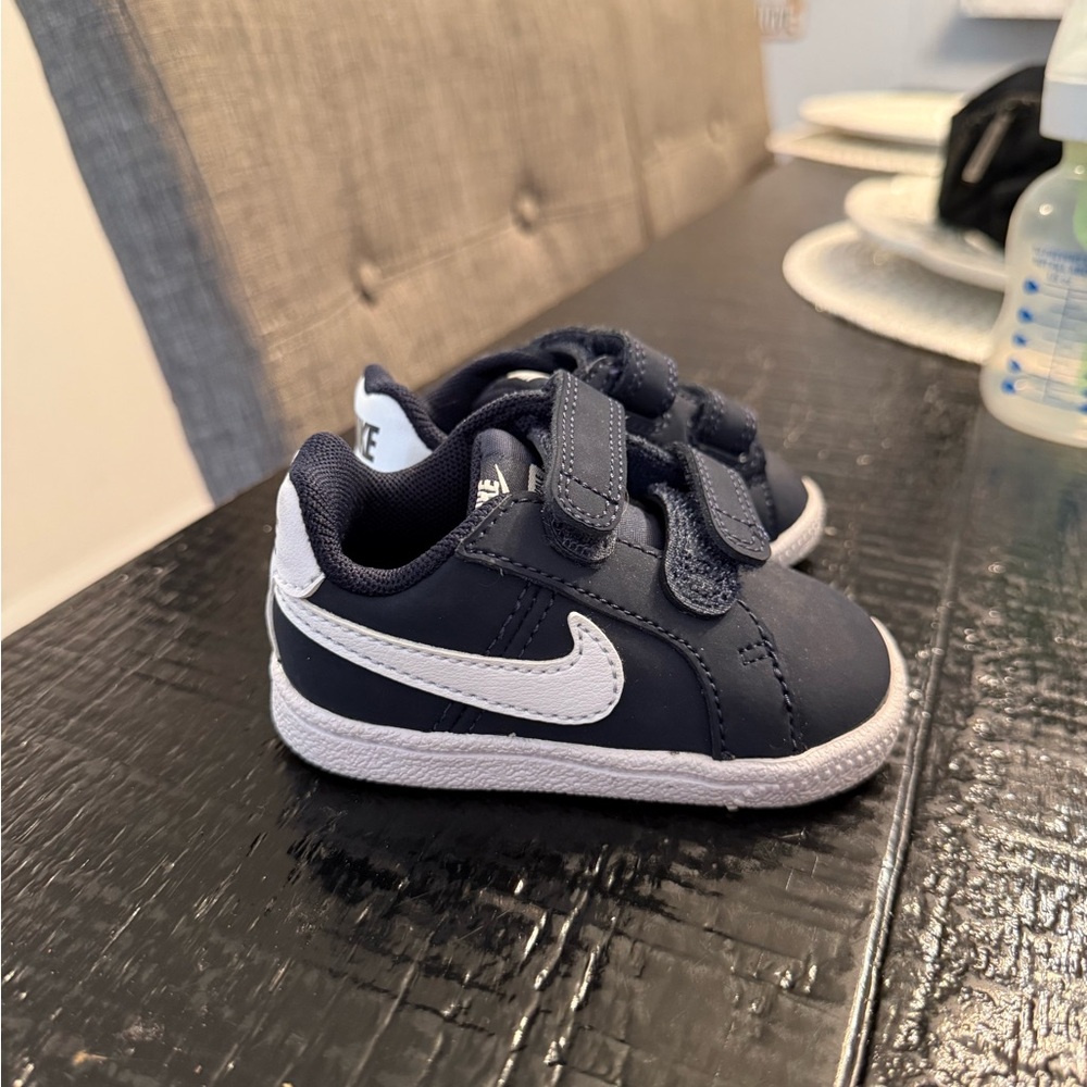 Nike Kids Dark Blue and White Sneakers